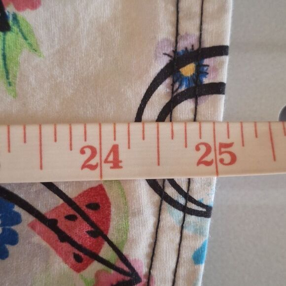 Cherokee Scrub Top Heart Daisy Short Sleeve Stretchy Medical Nurse Work Small - Picture 7 of 7